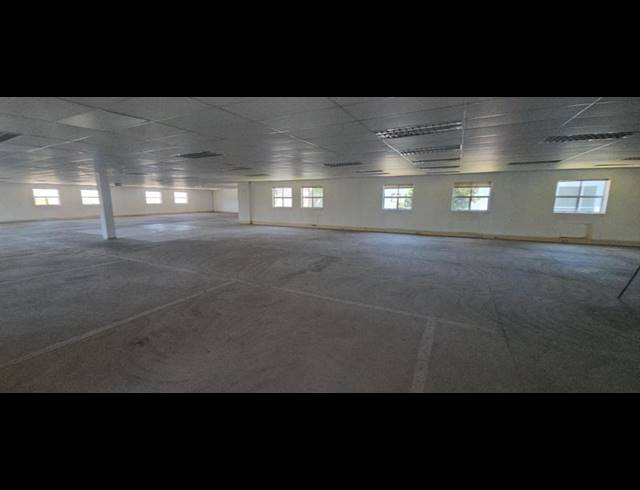 BUSINESS PROPERTY TO RENT IN HALFWAY GARDENS